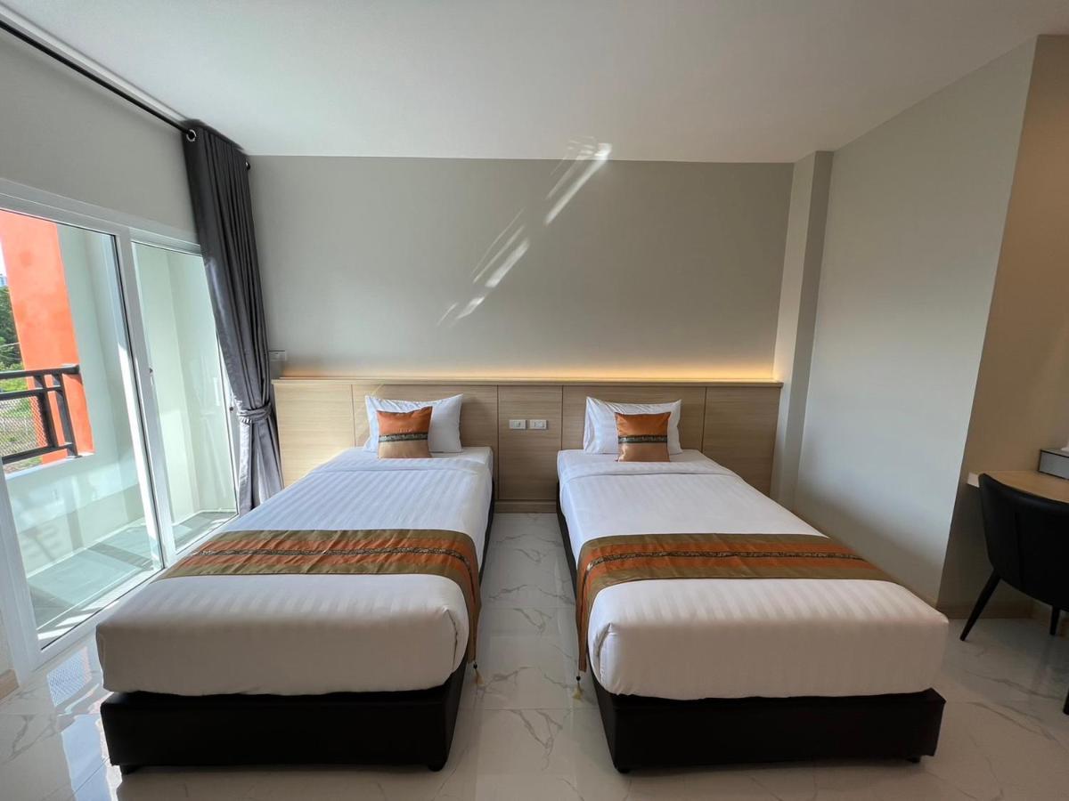 The Hub Suratthanl Surat Thani Bagian luar foto