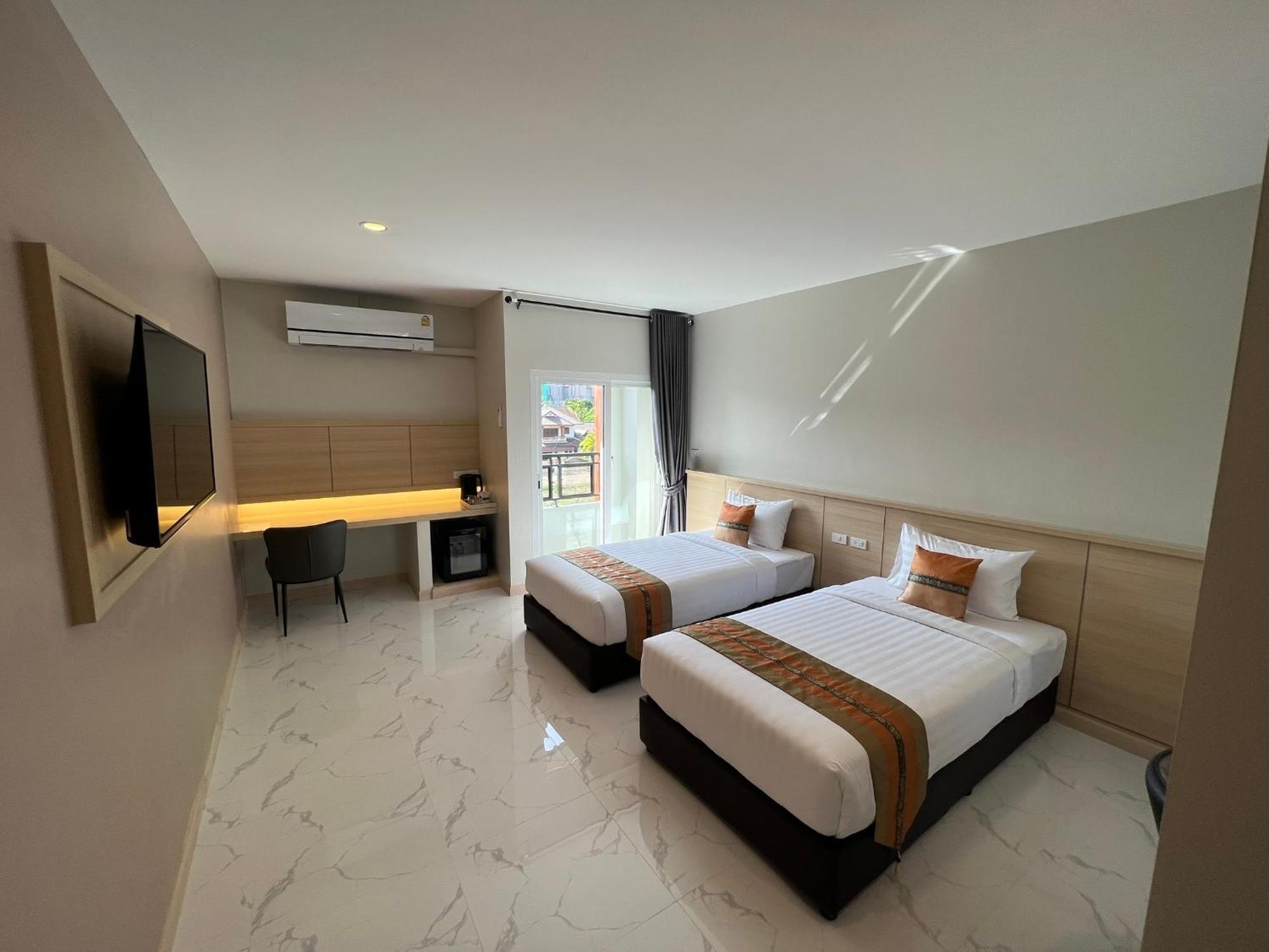 The Hub Suratthanl Surat Thani Bagian luar foto