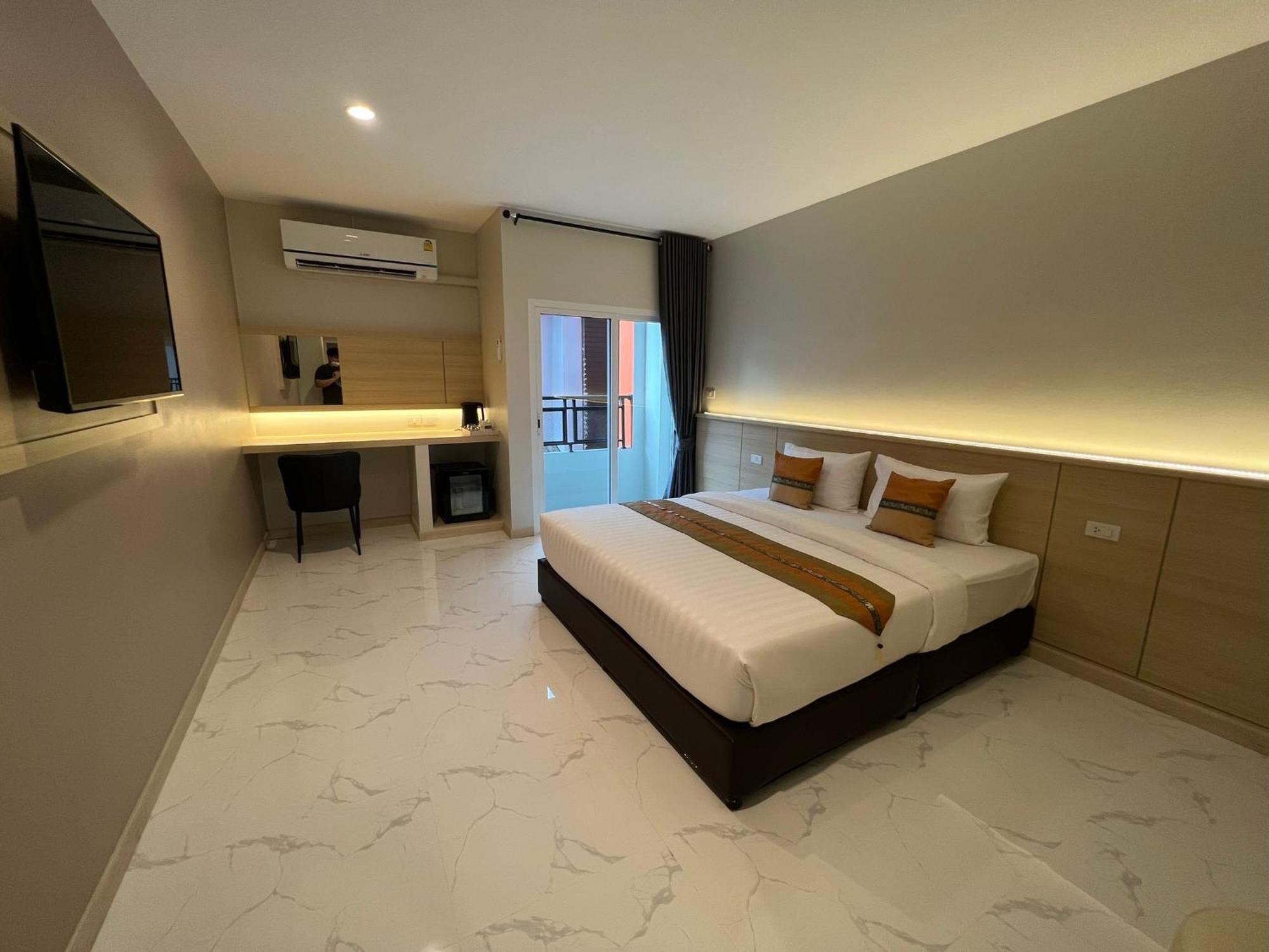 The Hub Suratthanl Surat Thani Bagian luar foto